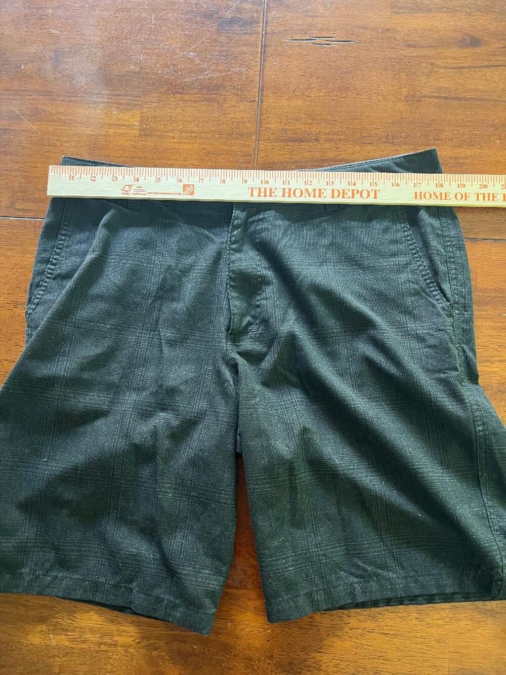 O'Neill mens Shorts, Size 34